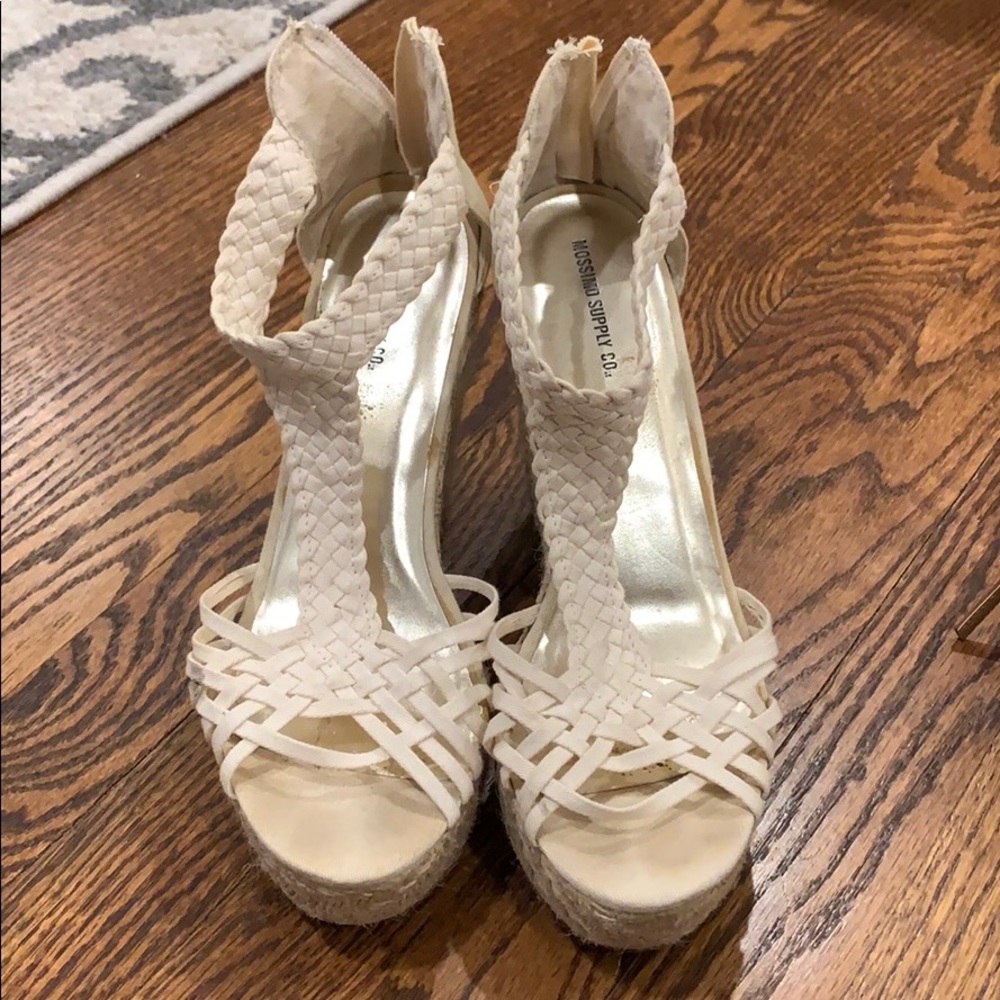 Summer wedges